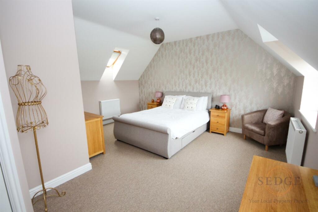 18 derwent way -01.jpg