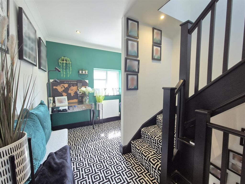 Landing/ Study Space