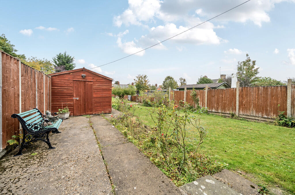 1363153-3-68e516c...