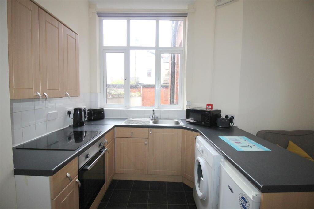 Open Plan Lounge/Kitchen