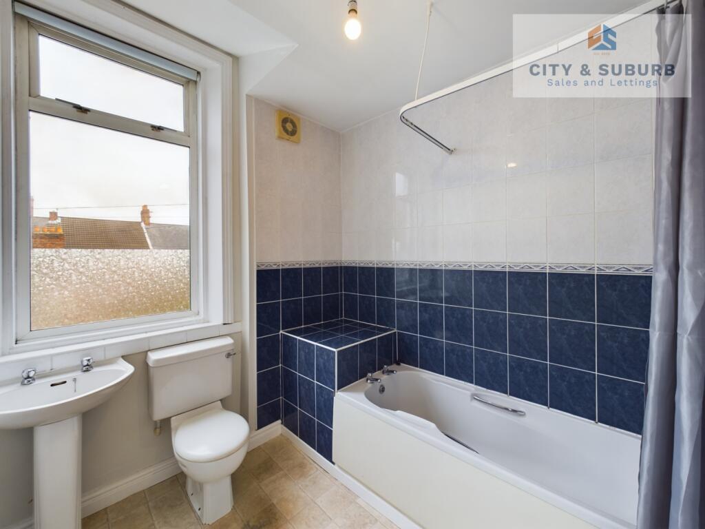 CAM01351G0-PR0112-STILL002