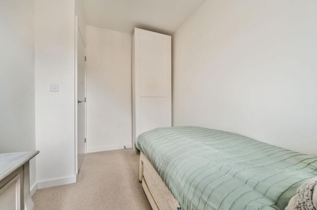 1305443-6-68495ca...