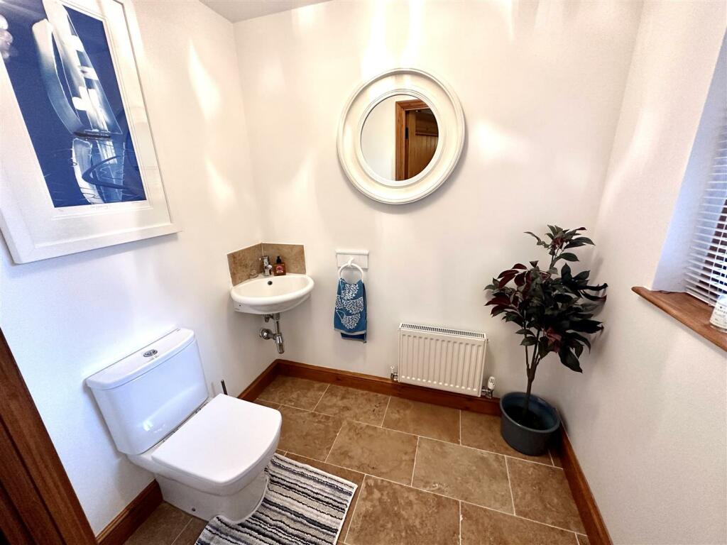 GROUND FLOOR WC