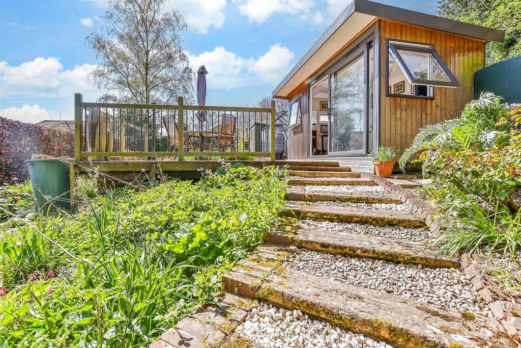 Workshop/Outbuildings