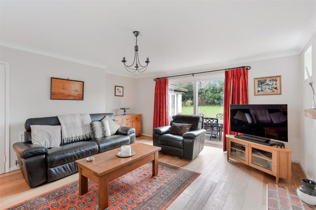 COLMAN CLOSE (30).jpg