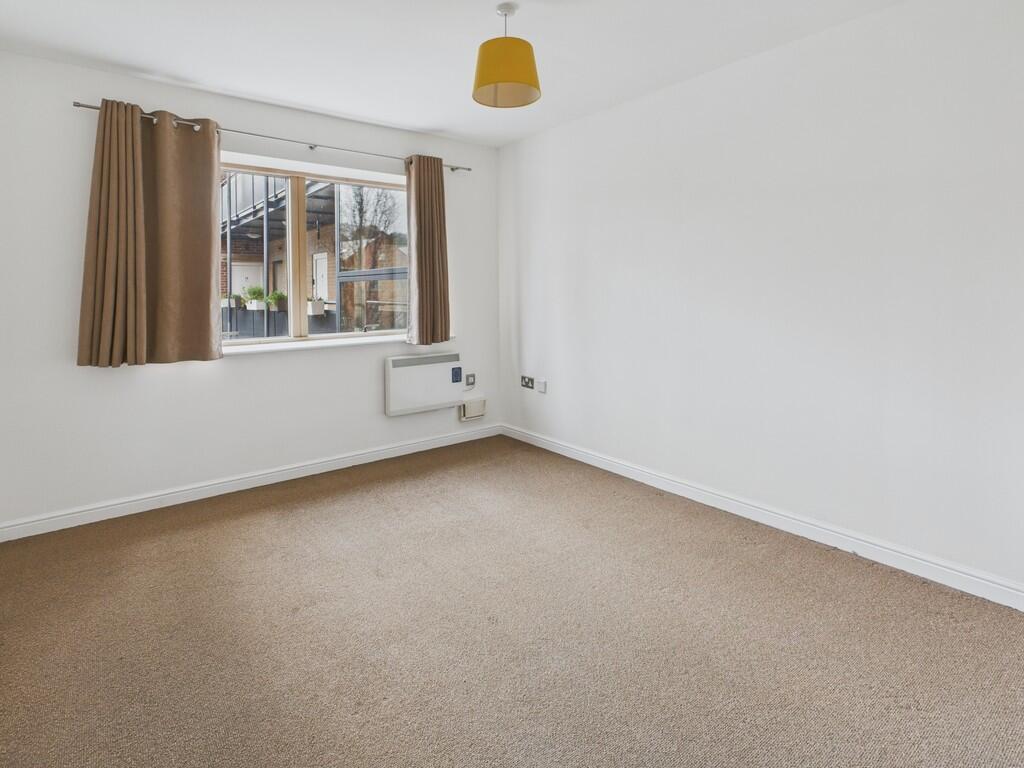 CAM04273G0-PR0225...