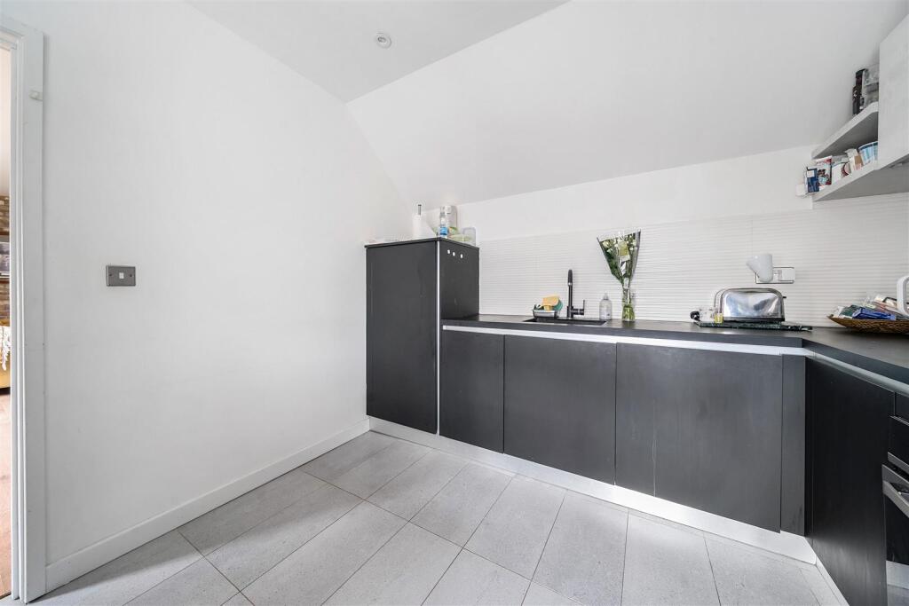 1 Bedroom Flat for sale in Westgate by Guildcrest 