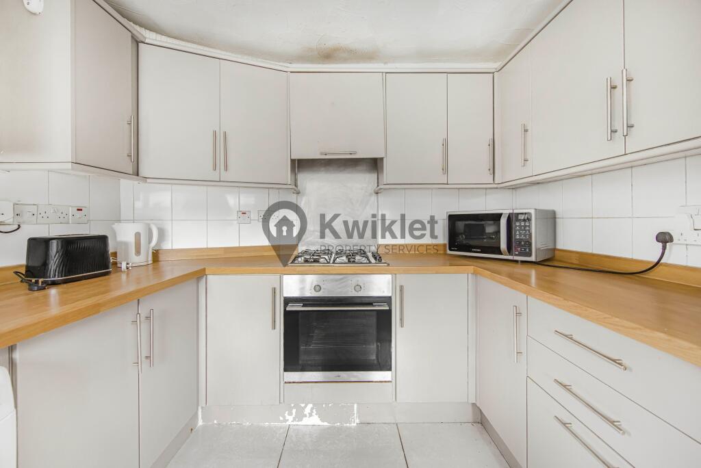 eZy Watermark_17-09-2024_05-33-13-1940PM.JPG