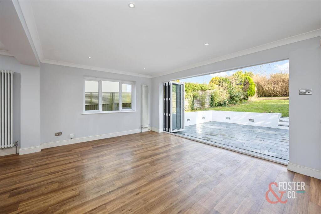 Benett Drive, 57-016.jpg