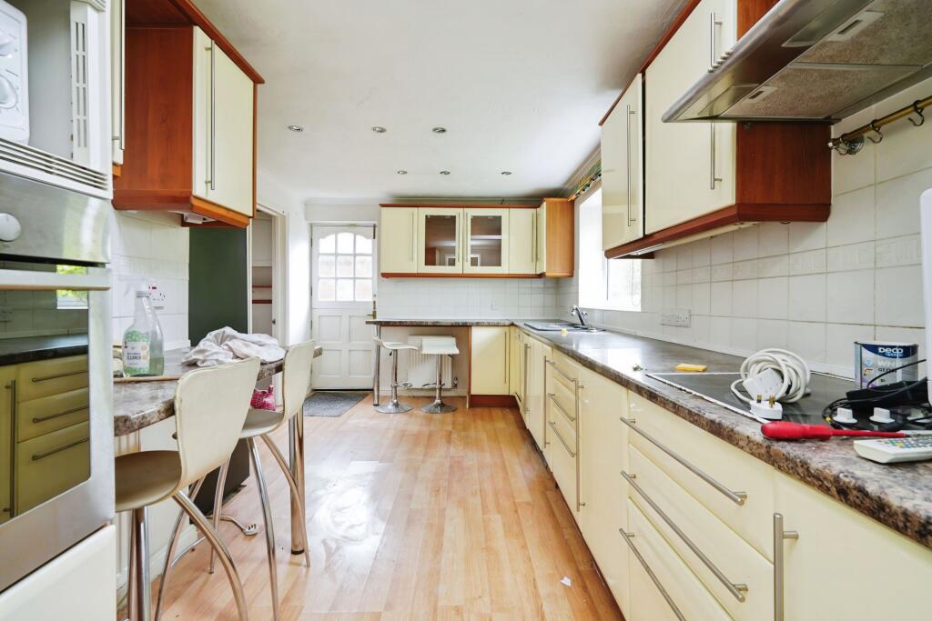10 Helwys Place, Kidlington, Oxfordshire, OX5 2XU