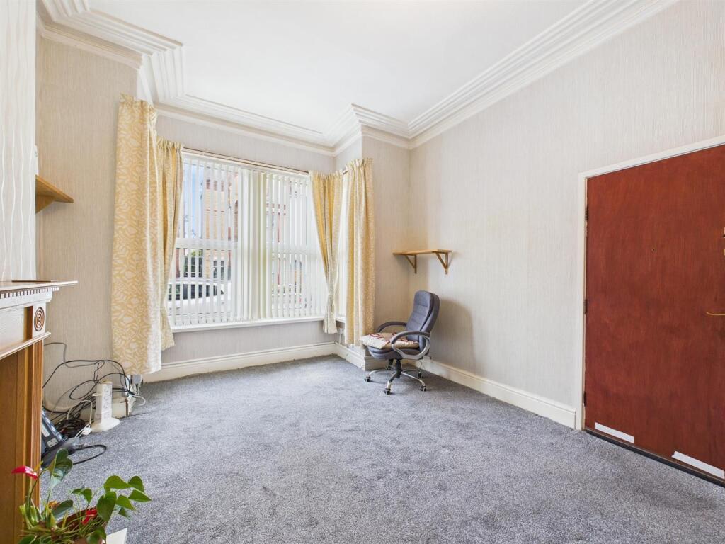 Lounge: