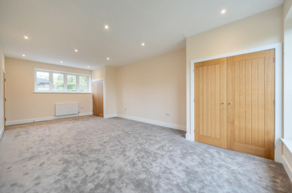 1372929-66-690240...