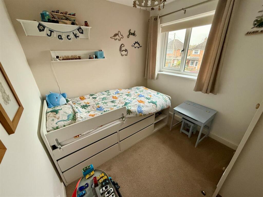 SR67 Bed3.jpg