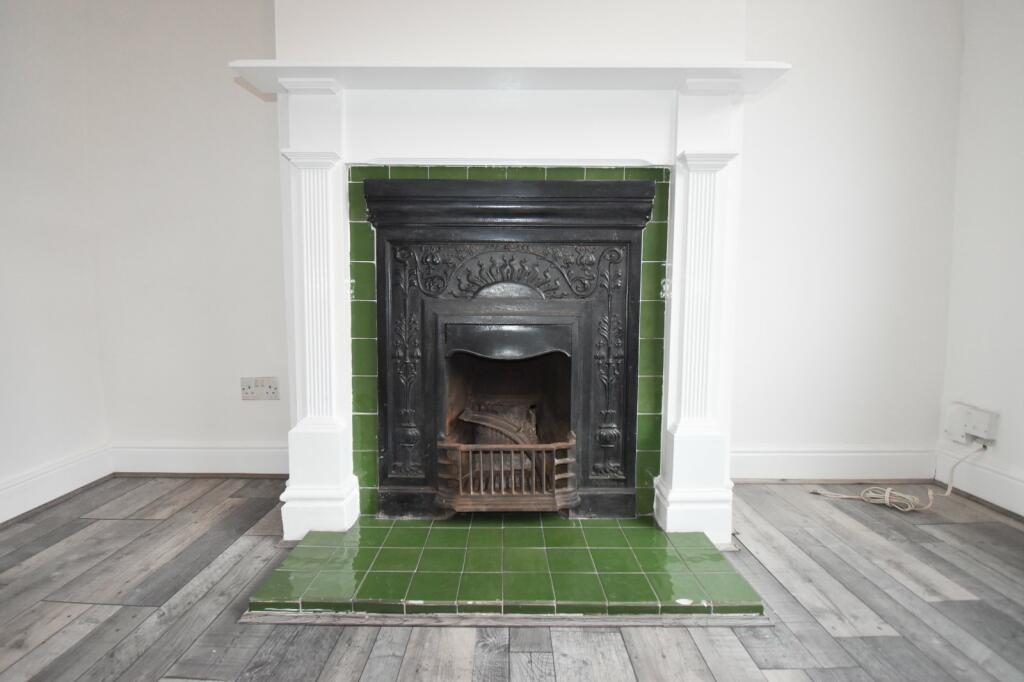 Media image 08