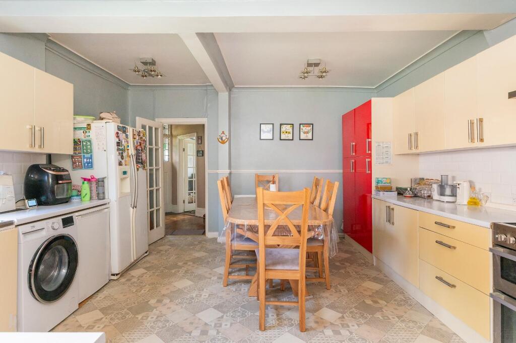 7S1R6EE - Kitchen Diner A.jpg