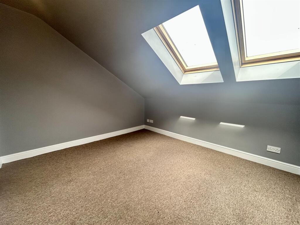 Entrance hallway/Study Space.jpeg