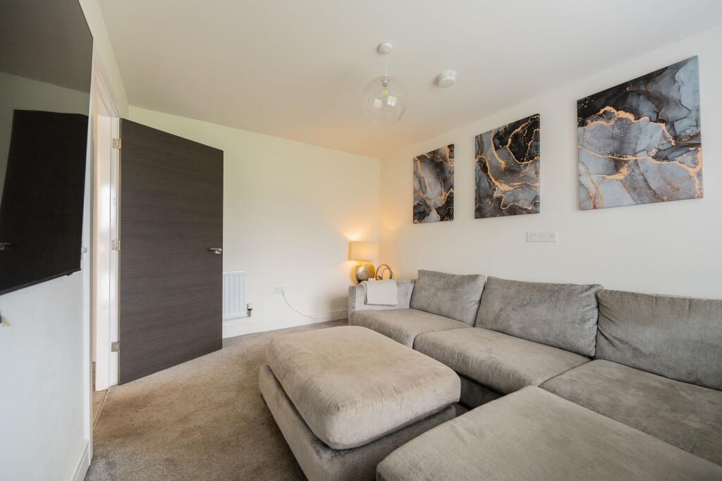 Lounge / Second reception room