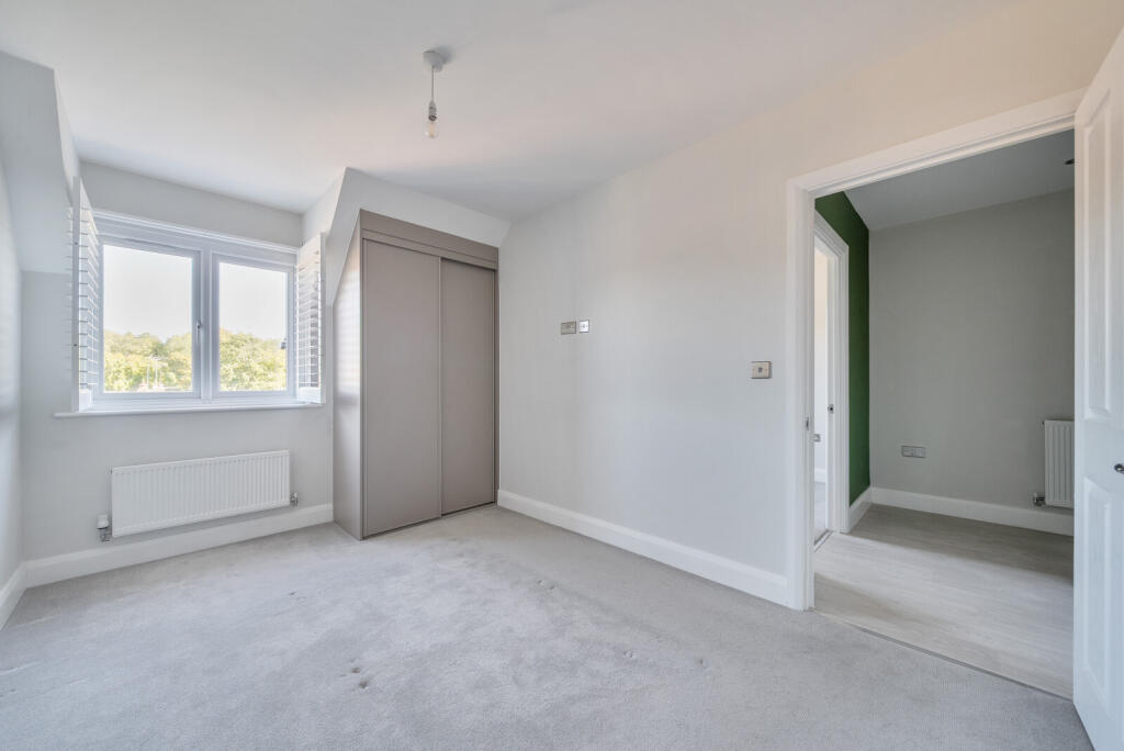 1350024-19-68bfea...