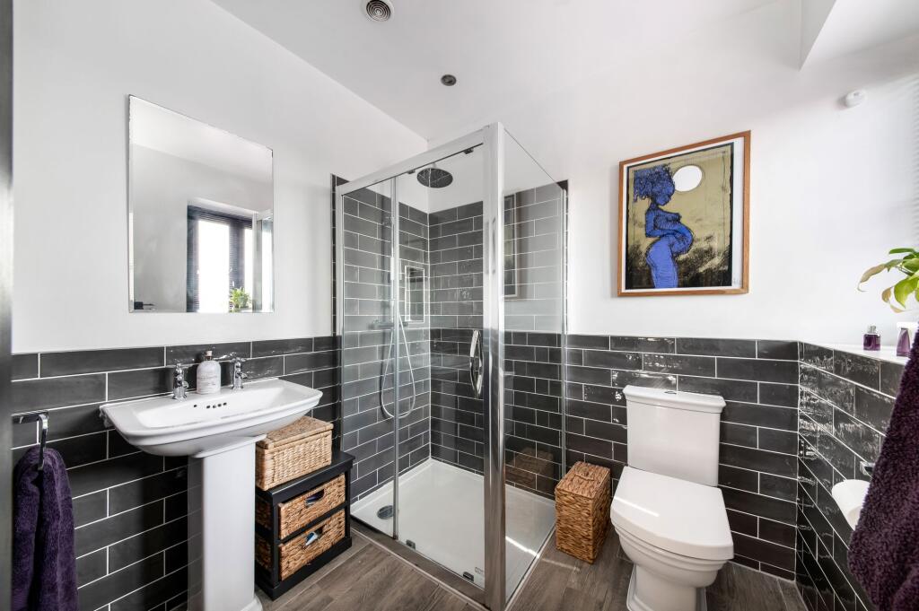 BEDROOM ONE EN-SUITE