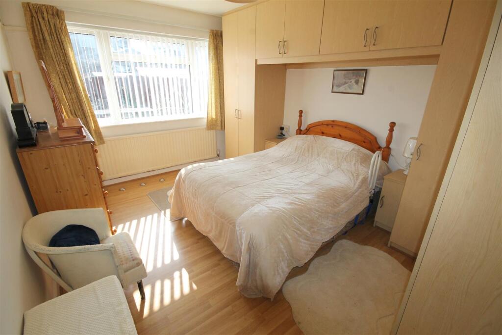 BH Bedroom b.JPG