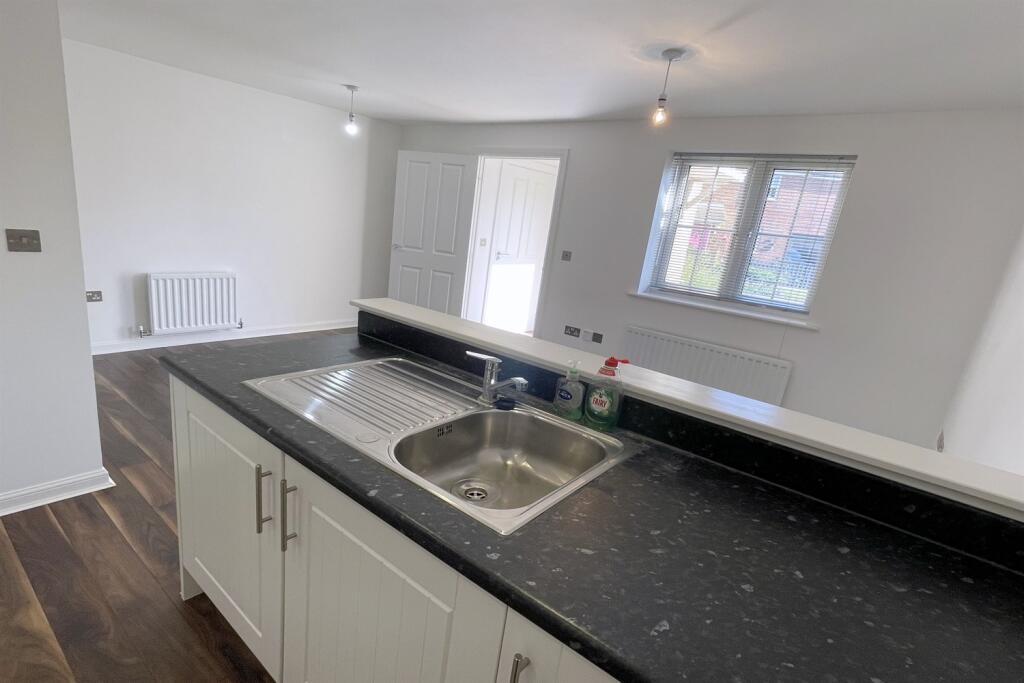 Kitchen+view