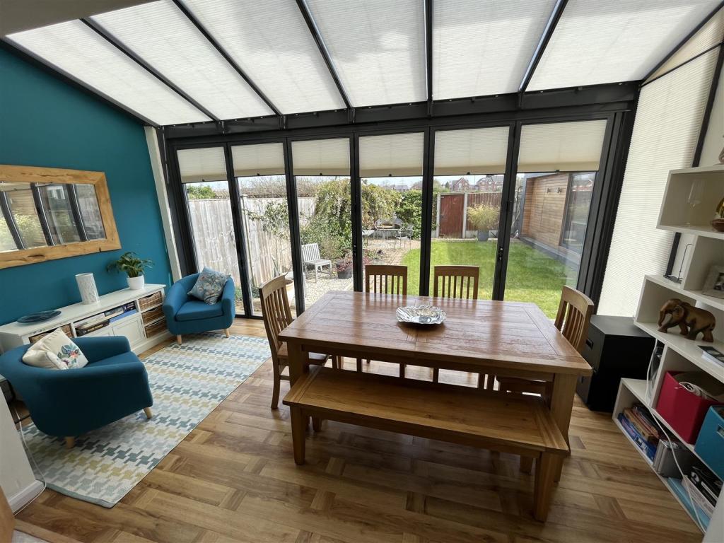 Dining Room.jpg