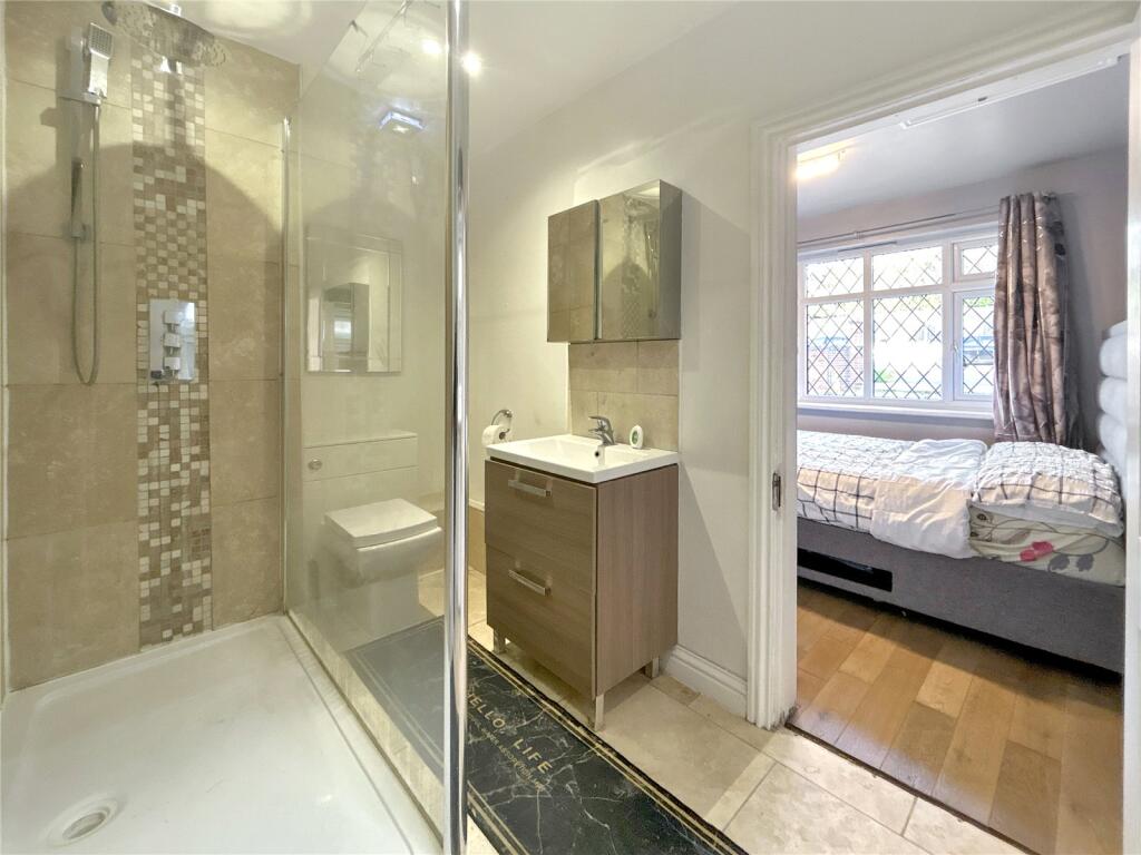 Annex Shower Room