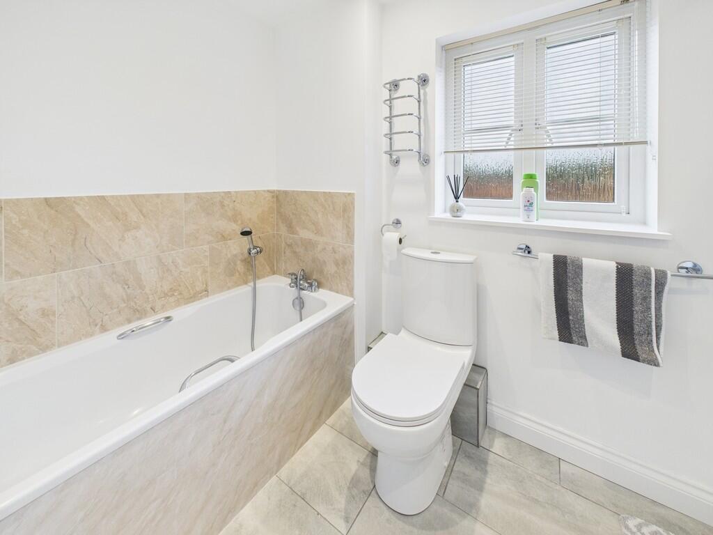 CAM02089G0-PR0429...