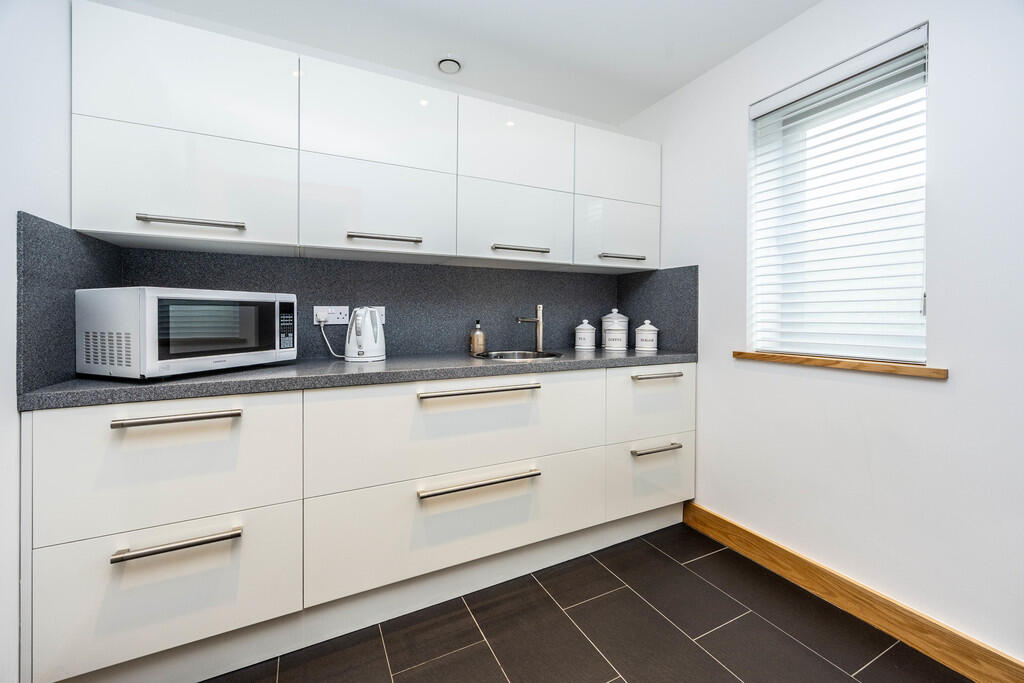 27PLLeeds-250425-...