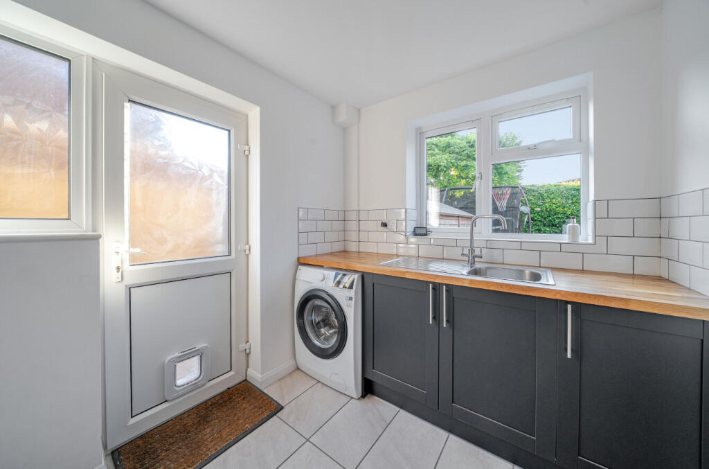 12-681d02a293bf5-...