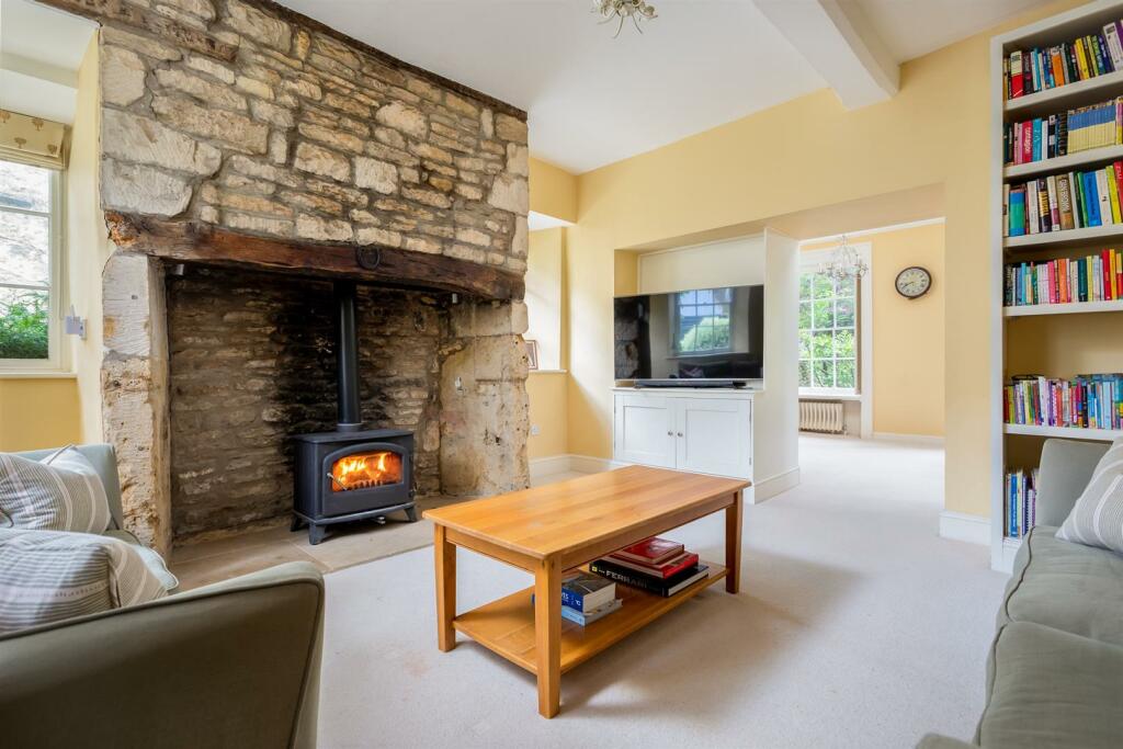 14 - Chipping Croft - GL8 8DQ - Web.jpg