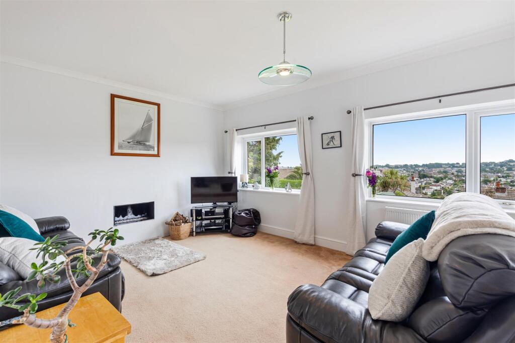 A12 - Pine Lodge Copythorne Road Brixham - 250609.