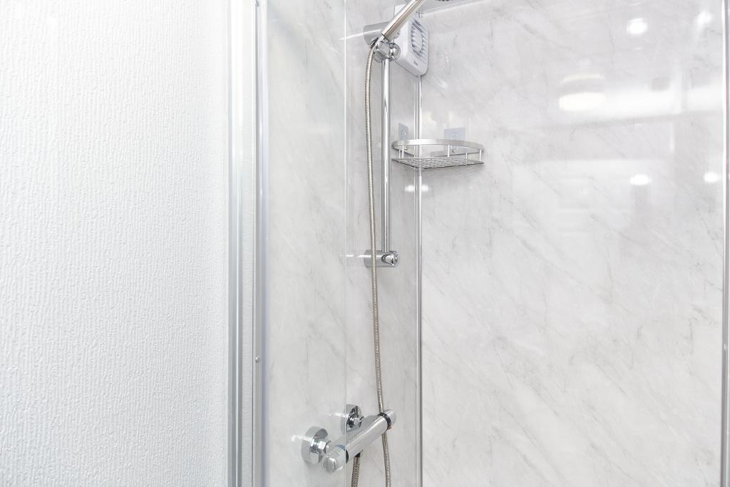 Room 1 separate shower room