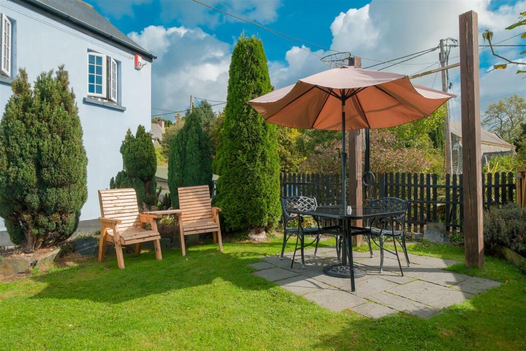 Parry Tideford Outside and extra room-9.jpg