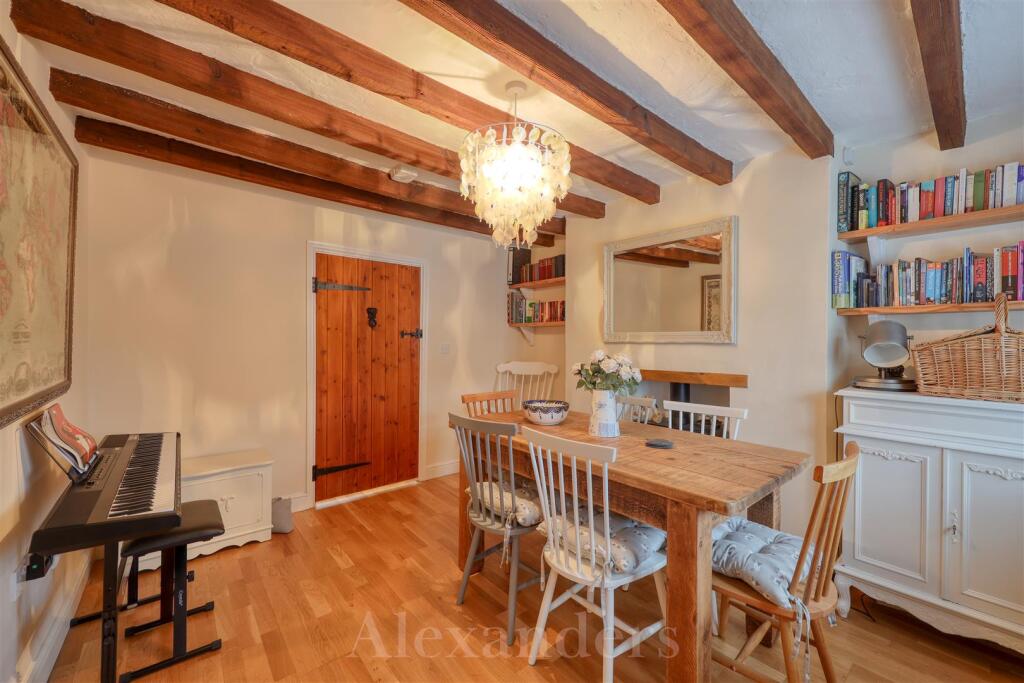 12 Main Street-17.jpg