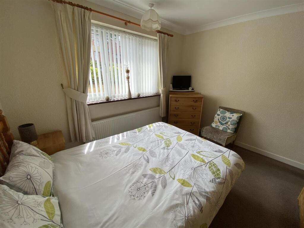 Bedroom no.2 front double: