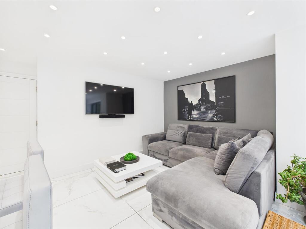 2 Gallows Hill, Kinver (15).jpg