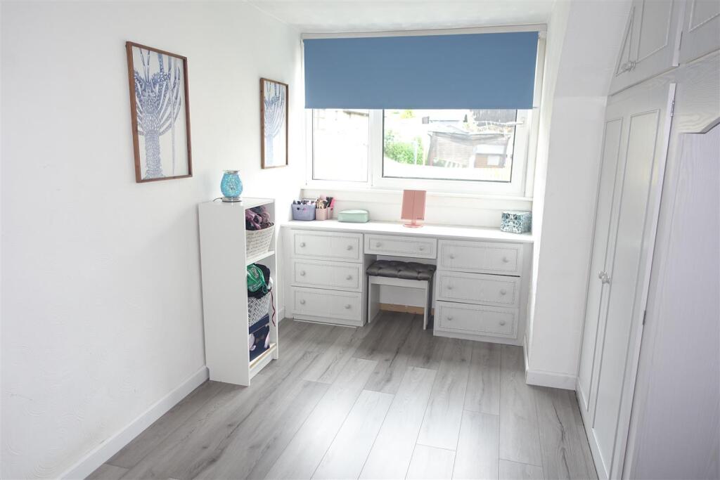 Bedroom 2.JPG