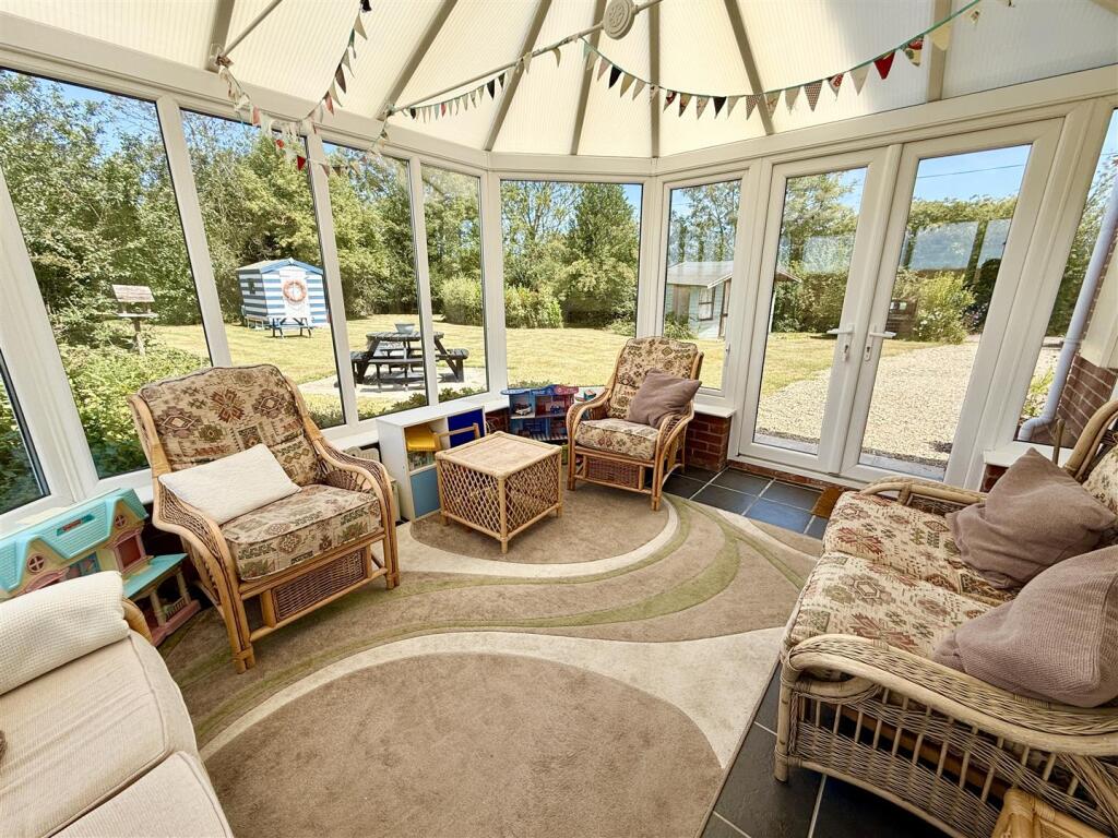 Daisy conservatory