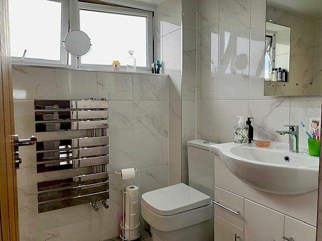 Family Shower Room/Wc