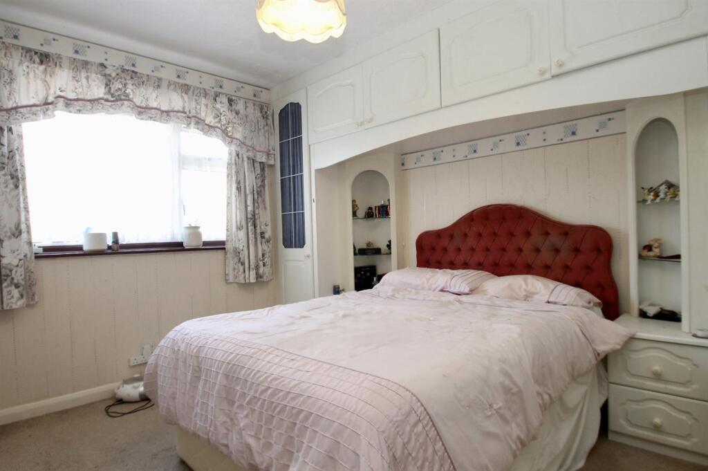 Principle bedroom 1.jpg