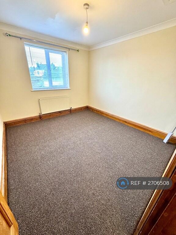 Bedroom Pic2