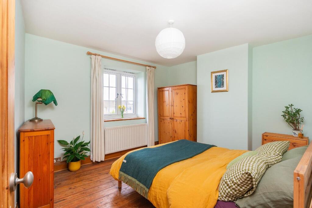 1B0H9HN - Bedroom C.jpg