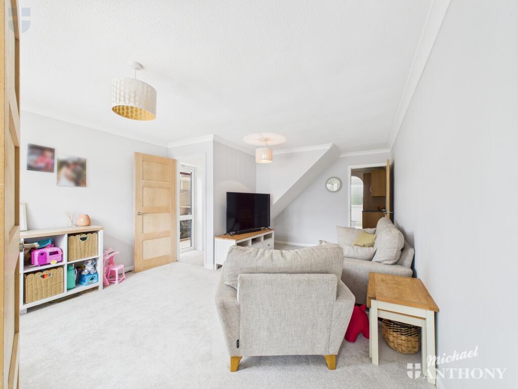 CAM03218G0-PR0703-STILL001