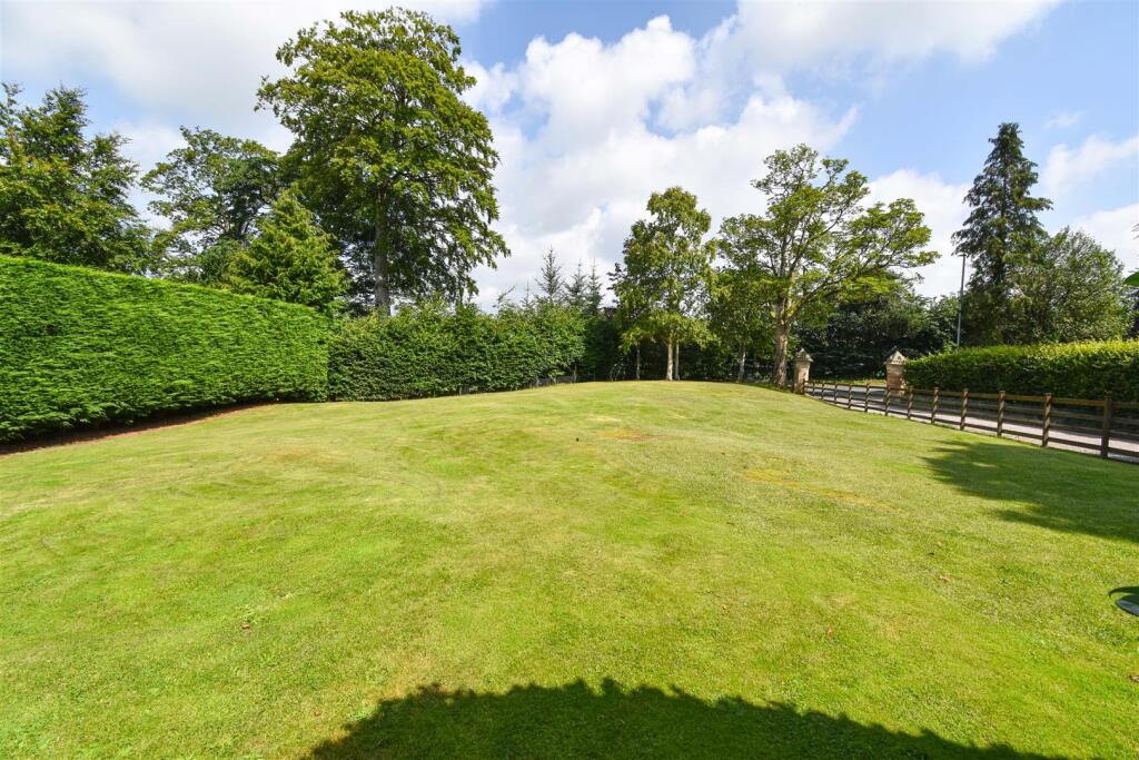 Douglas House Front Garden a.jpg