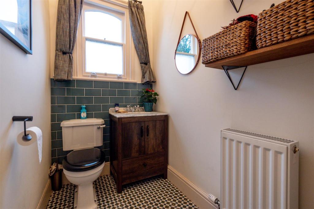 Ground Floor WC.jpg