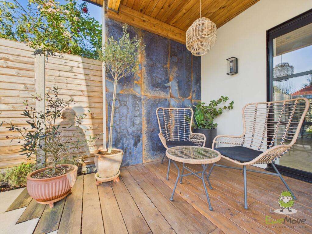 CAM01543G0-PR0167-STILL007