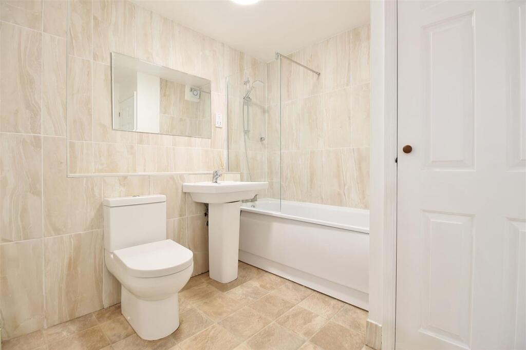 Main Bathroom