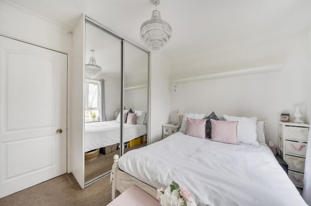 1348304-3-68b728f...