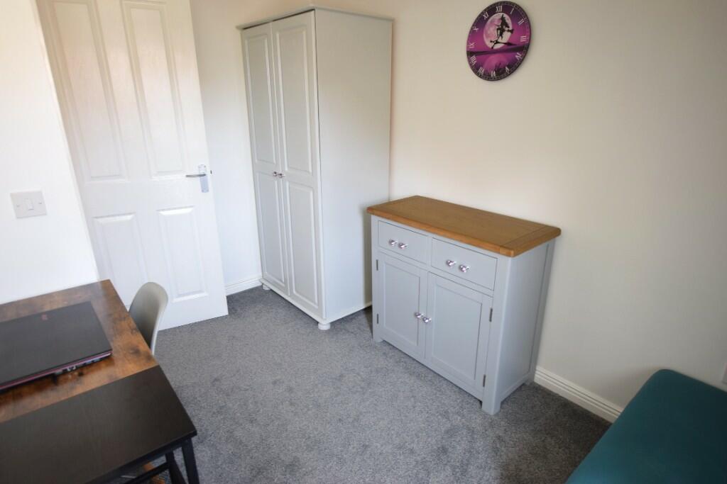 Bedroom two (2)